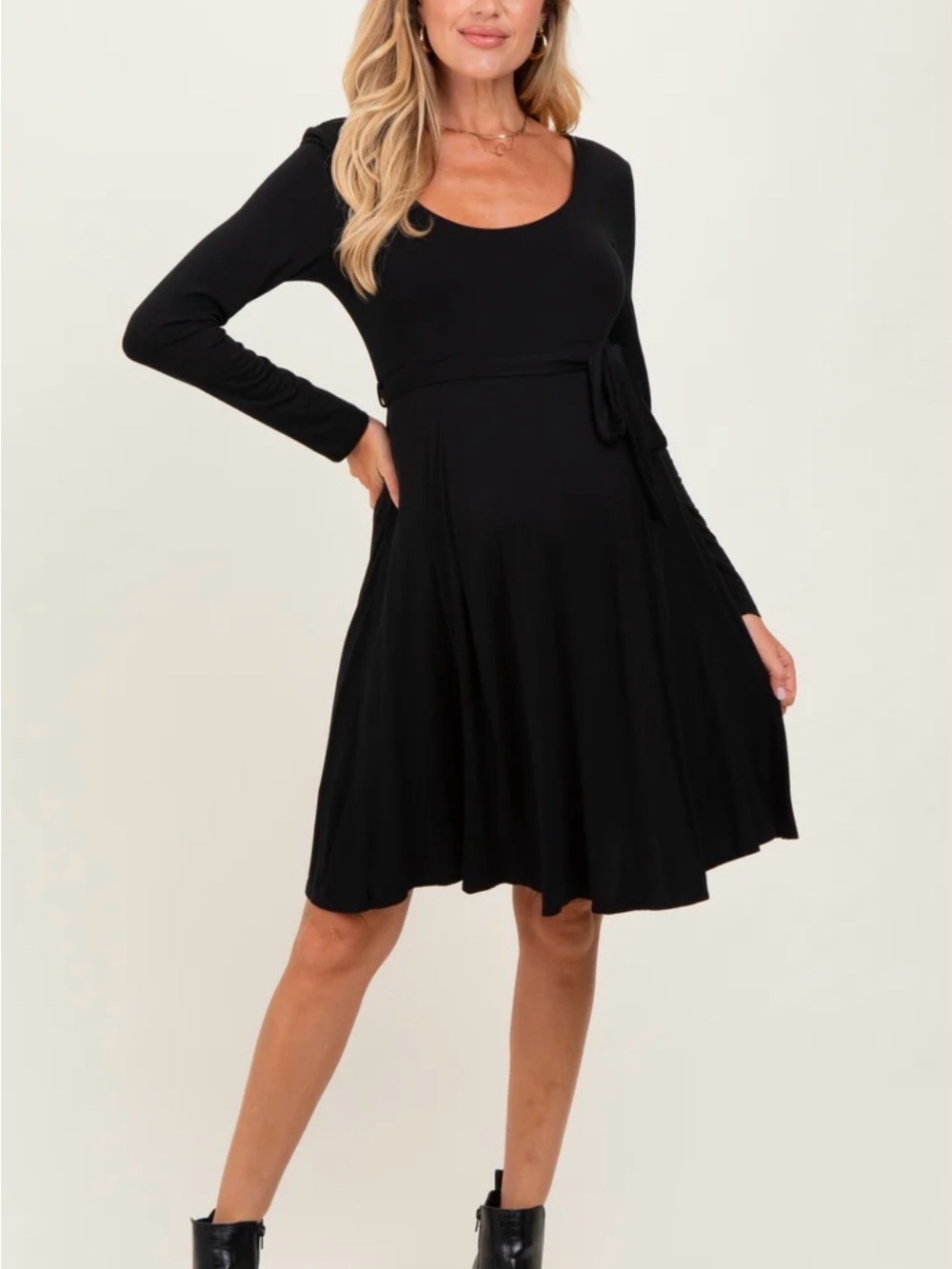 Black Scoop Neck Long-Sleeve Fit & Flare Maternity Dress